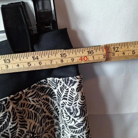 TOMMY BAHAMA Everyday Active All-Over Leaf Print Pant Sz M Pull-On Stretch EUC! - Picture 9 of 10